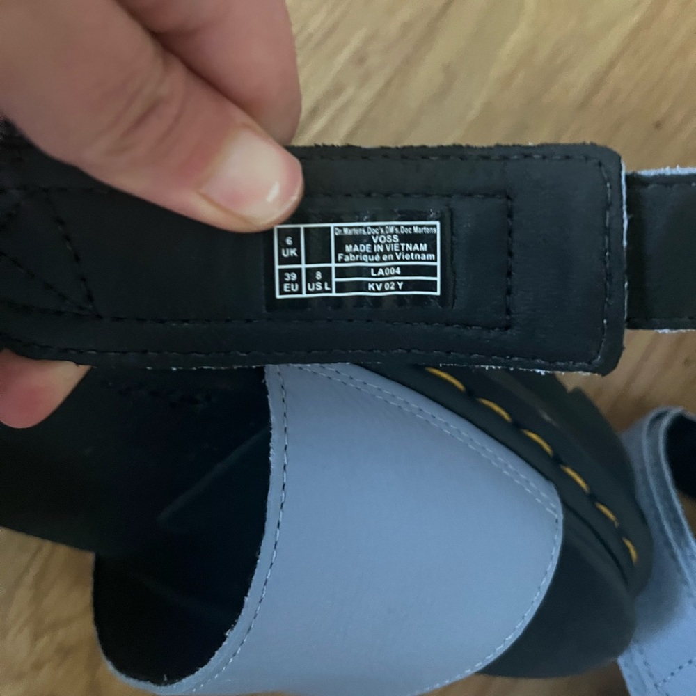 Worn Once, Super Comfy Just Not My Style! - image 1